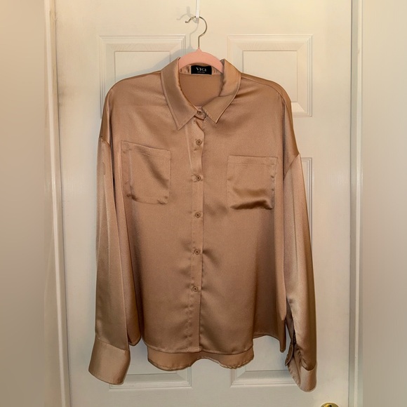Vici Blouse Size XL - Picture 2 of 7